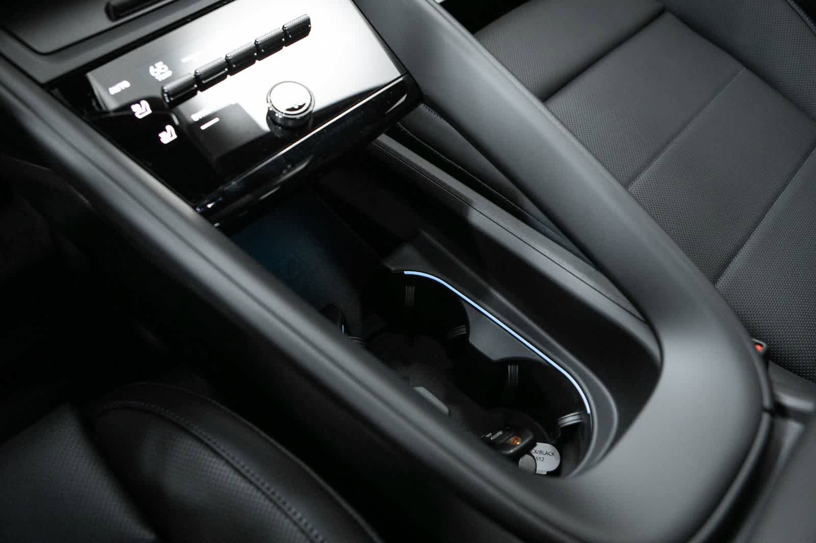 New 2026 Porsche Macan Electric RWD image 29