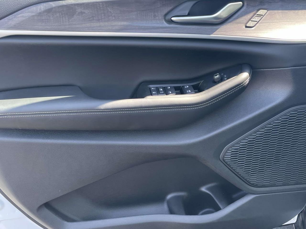 New 2025 Jeep Grand Cherokee L Limited w/ Black Appearance Package image 29