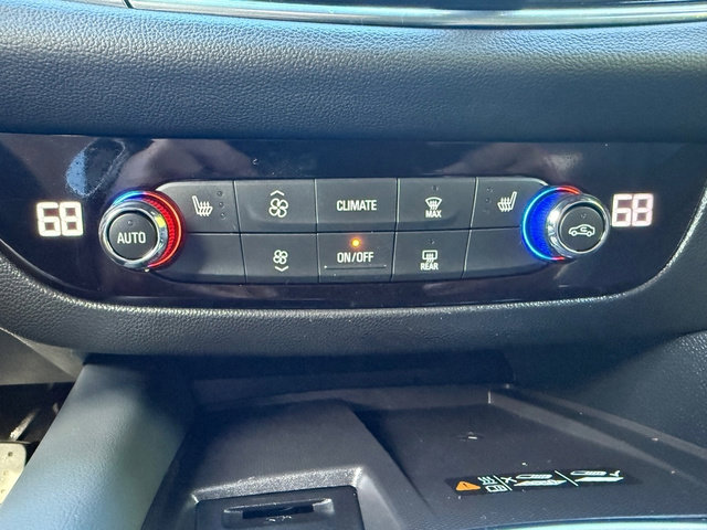 Used 2024 Buick Enclave Essence image 30