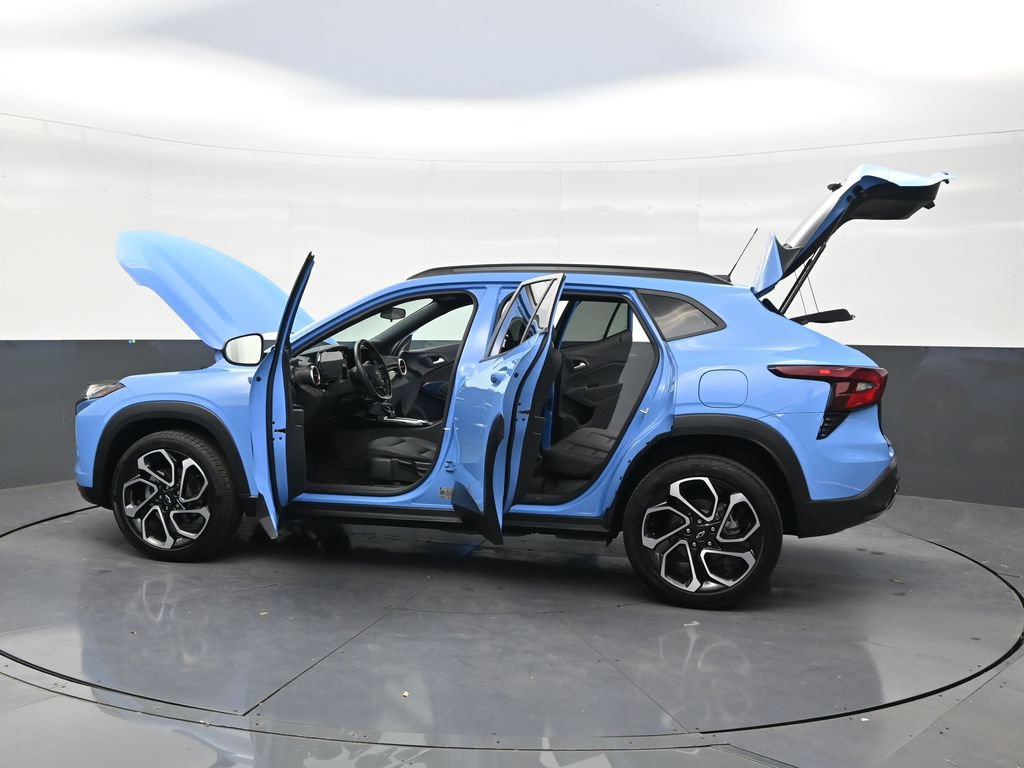 Used 2024 Chevrolet Trax RS FWD image 30