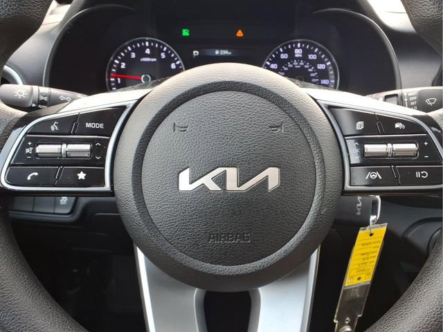 Used 2023 Kia Forte LXS image 13