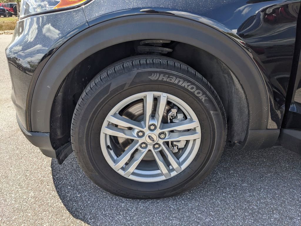 Used 2024 Ford Explorer XLT image 37