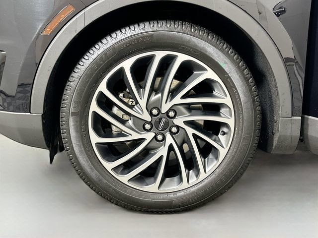 Used 2020 Lincoln Nautilus Reserve image 33
