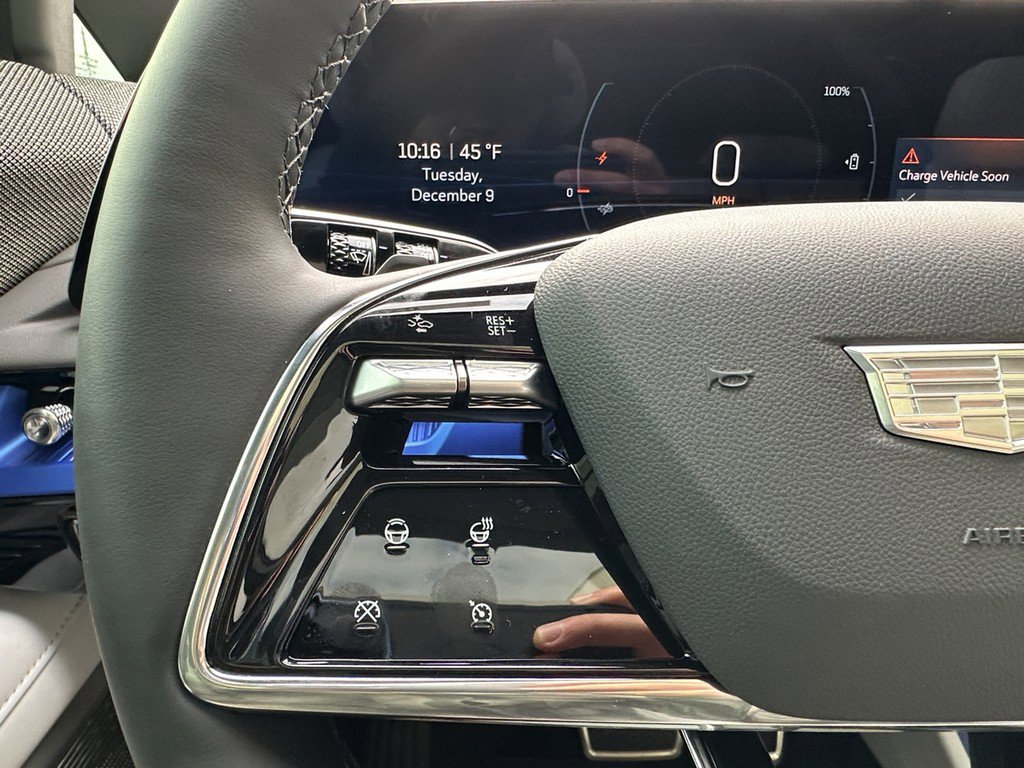 New 2026 Cadillac Optiq Sport 2 image 21