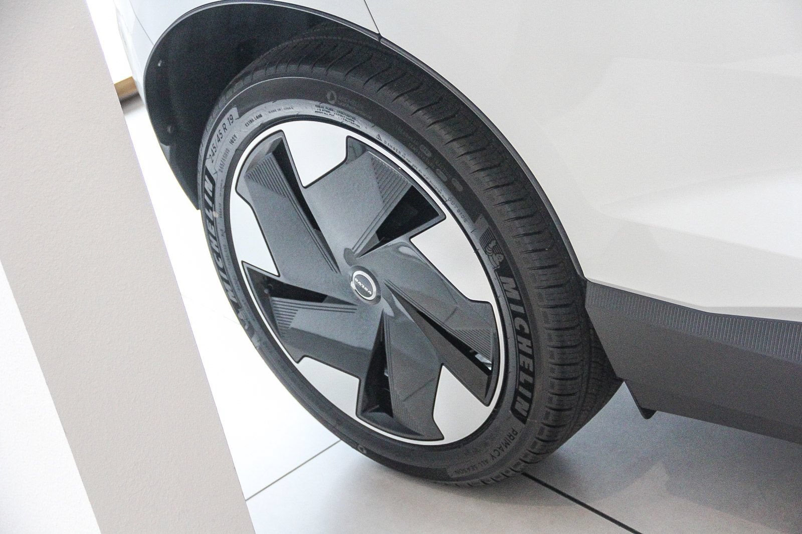 New 2026 Volvo EX30 Ultra AWD/4WD image 7
