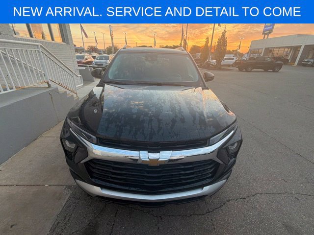 Used 2025 Chevrolet TrailBlazer LT w/ Convenience Package FWD image 4