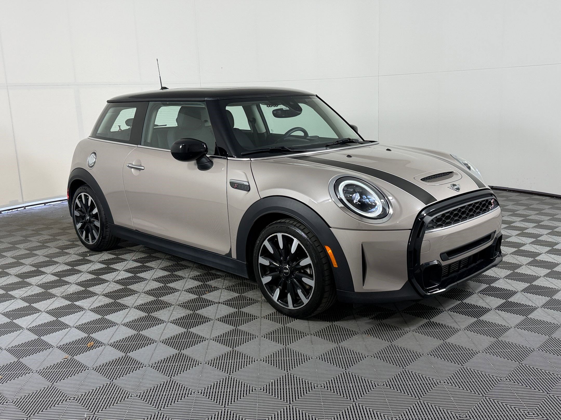 Used 2023 MINI Cooper S image 7