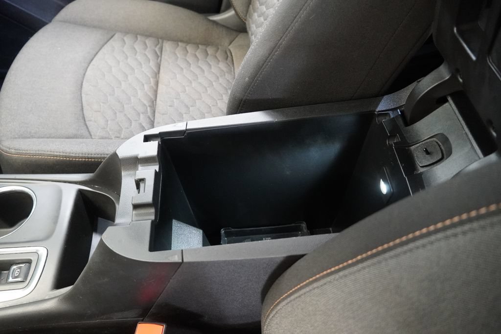Used 2018 Chevrolet Equinox LT FWD image 24