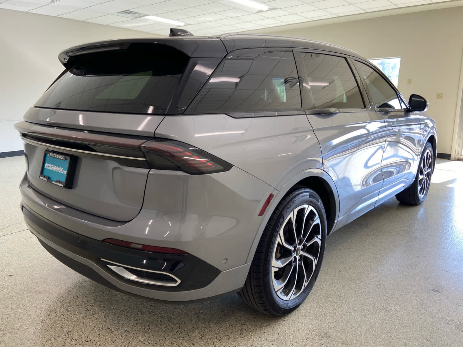 Used 2024 Lincoln Nautilus Reserve w/ Equipment Group 202A image 7