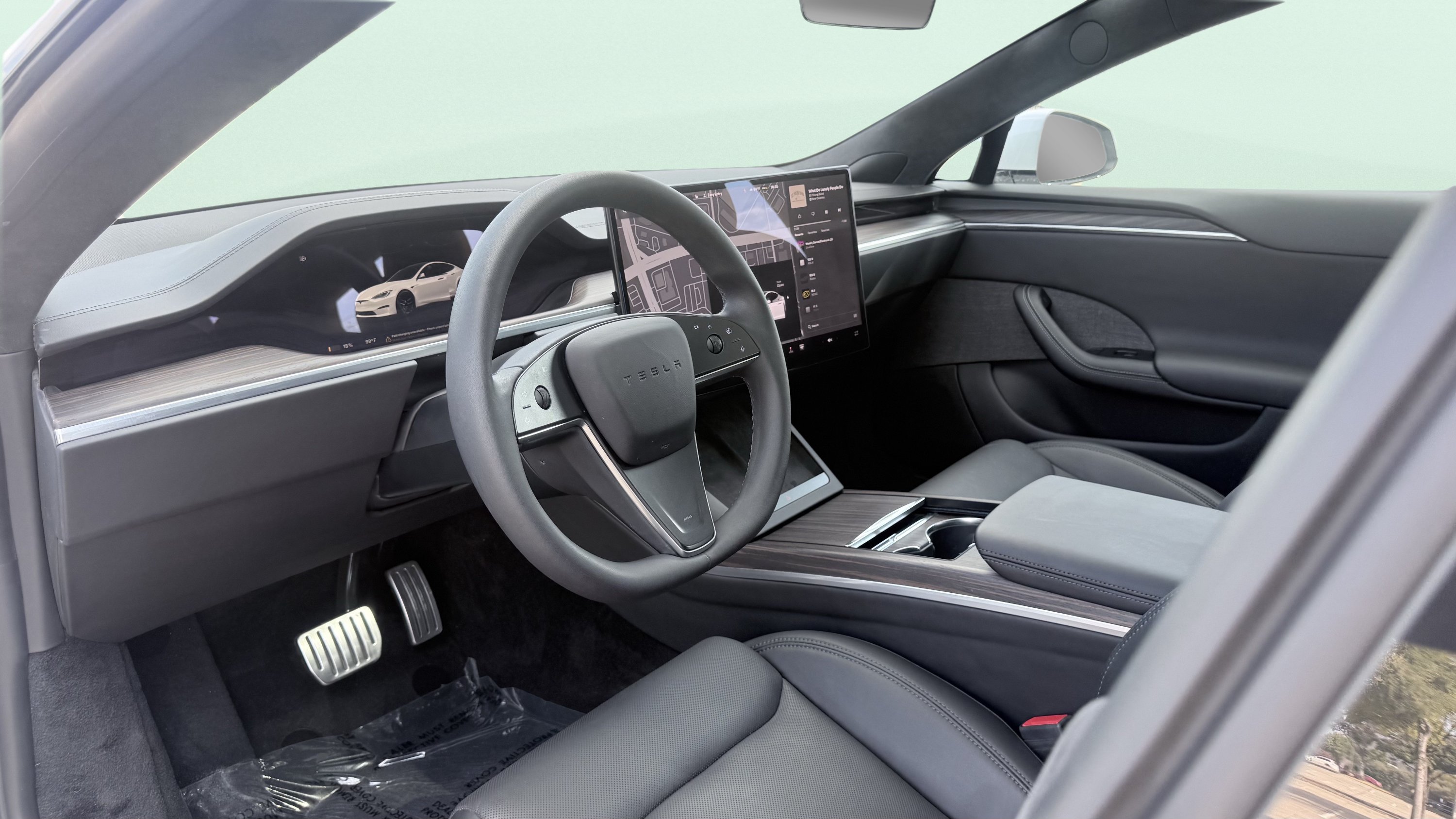 Used 2024 Tesla Model S AWD/4WD image 28