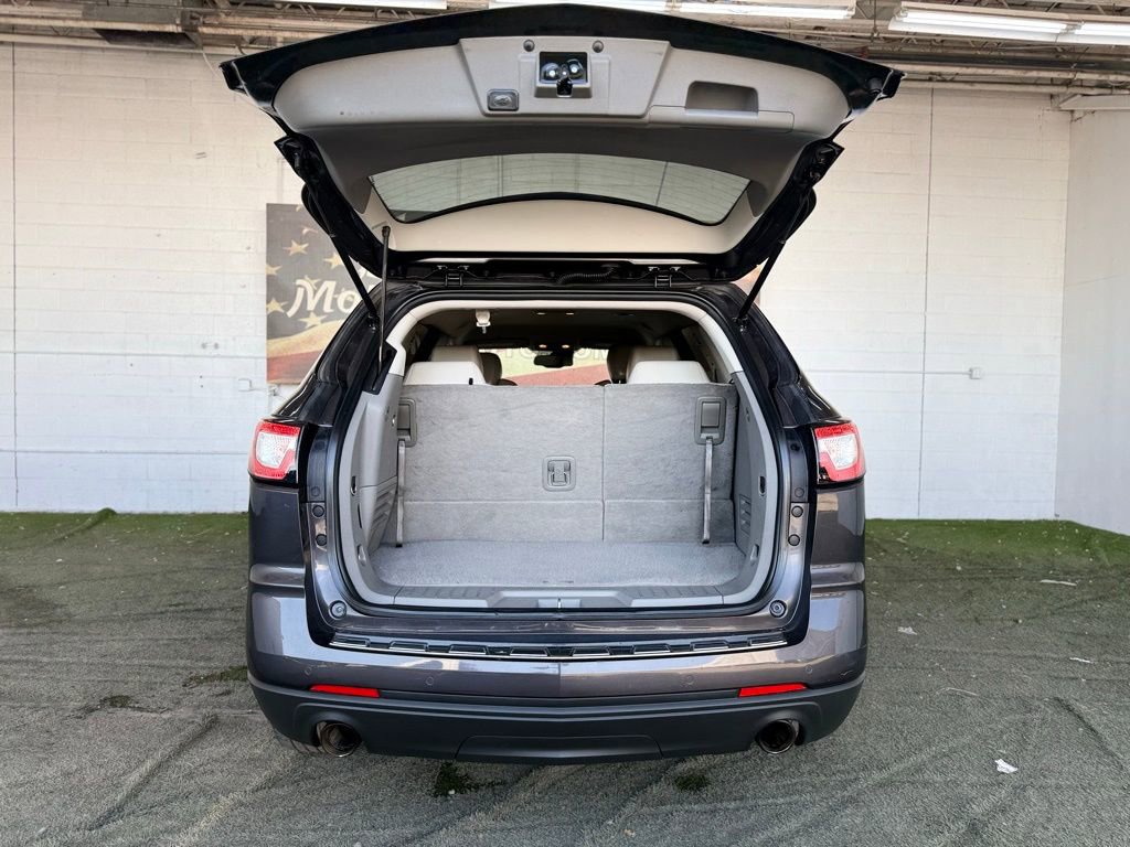 Used 2015 Chevrolet Traverse LTZ FWD image 39