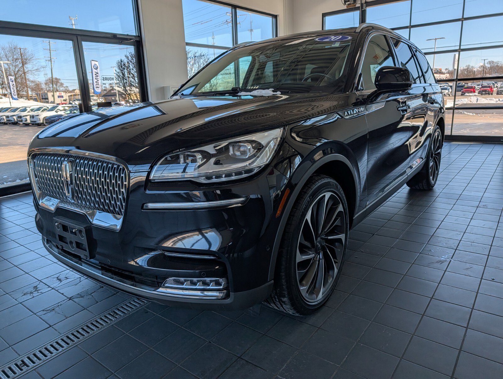 Used 2020 Lincoln Aviator Reserve w/ Equipment Group 202A image 5