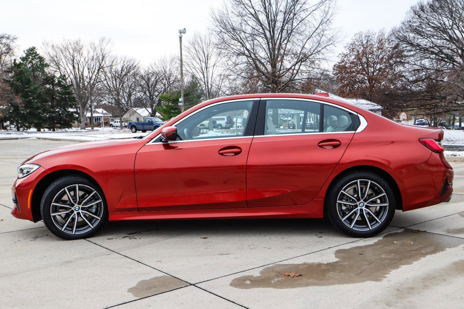 Used 2019 BMW 330i xDrive Sedan w/ Premium Package image 4