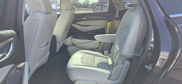 Used 2023 Buick Enclave Avenir w/ Avenir Technology Package image 11
