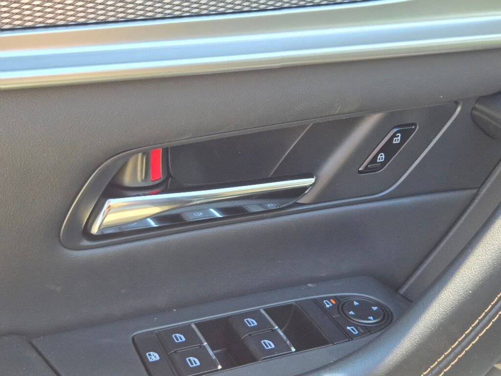 New 2026 MAZDA CX-90 Plug-In Hybrid w/ Preferred image 24