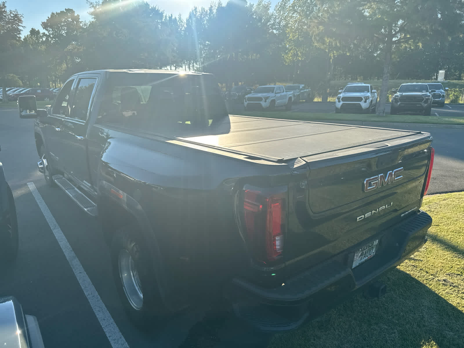 Used 2022 GMC Sierra 3500 Denali w/ Denali Ultimate Package AWD/4WD image 4