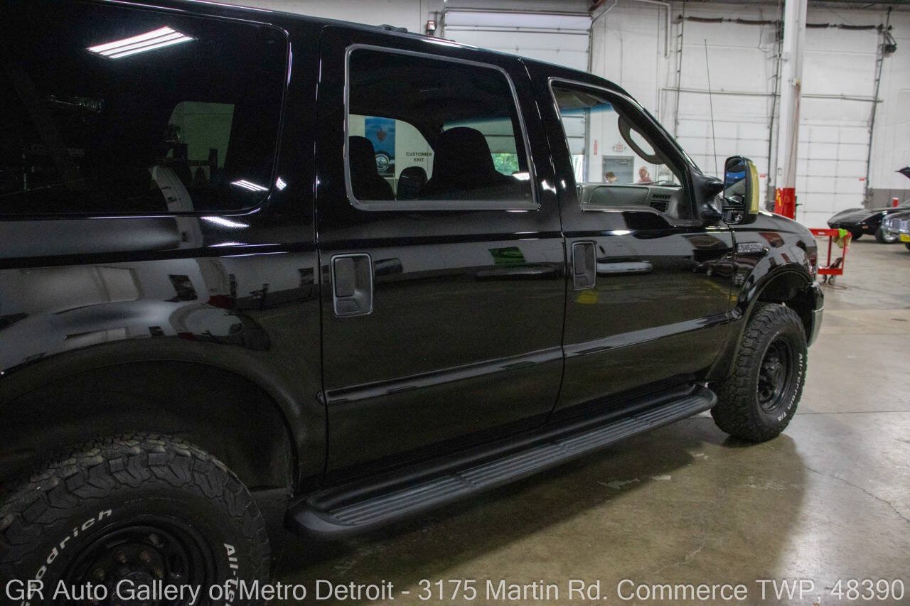 Used 2005 Ford Excursion XLT AWD/4WD image 22