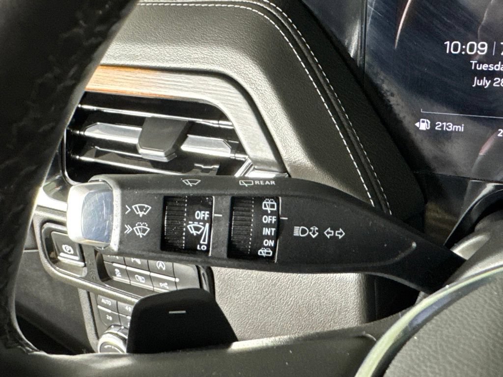 Certified 2025 GMC Yukon Denali AWD/4WD image 18