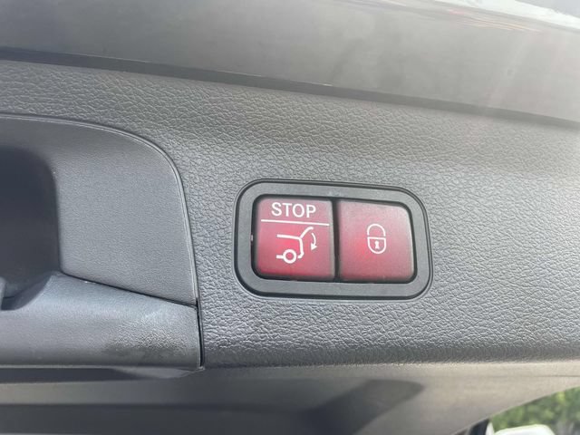 Used 2024 Mercedes-Benz GLS 450 4MATIC image 9