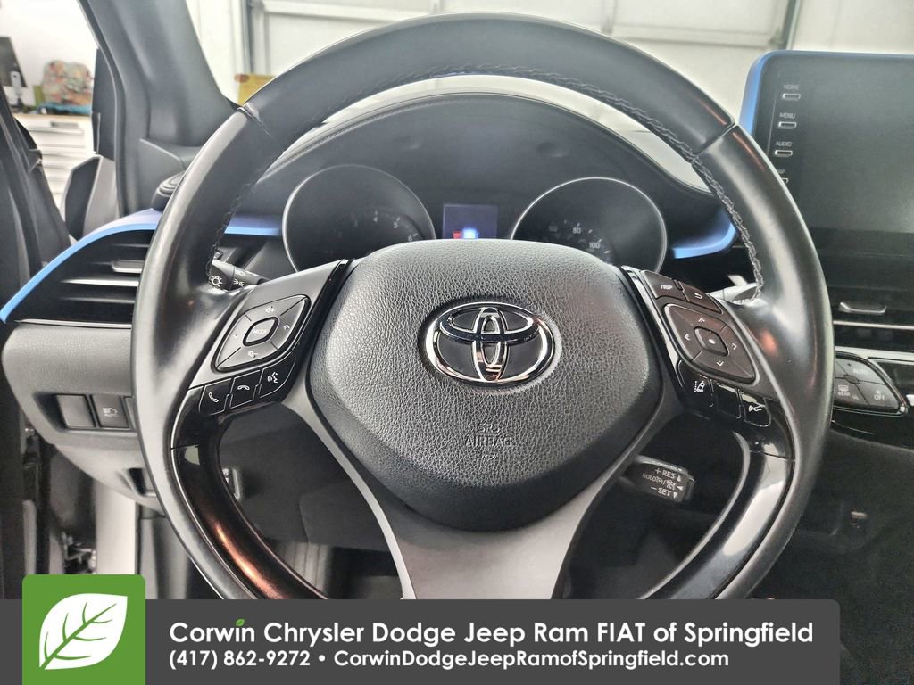 Used 2019 Toyota C-HR XLE FWD image 22