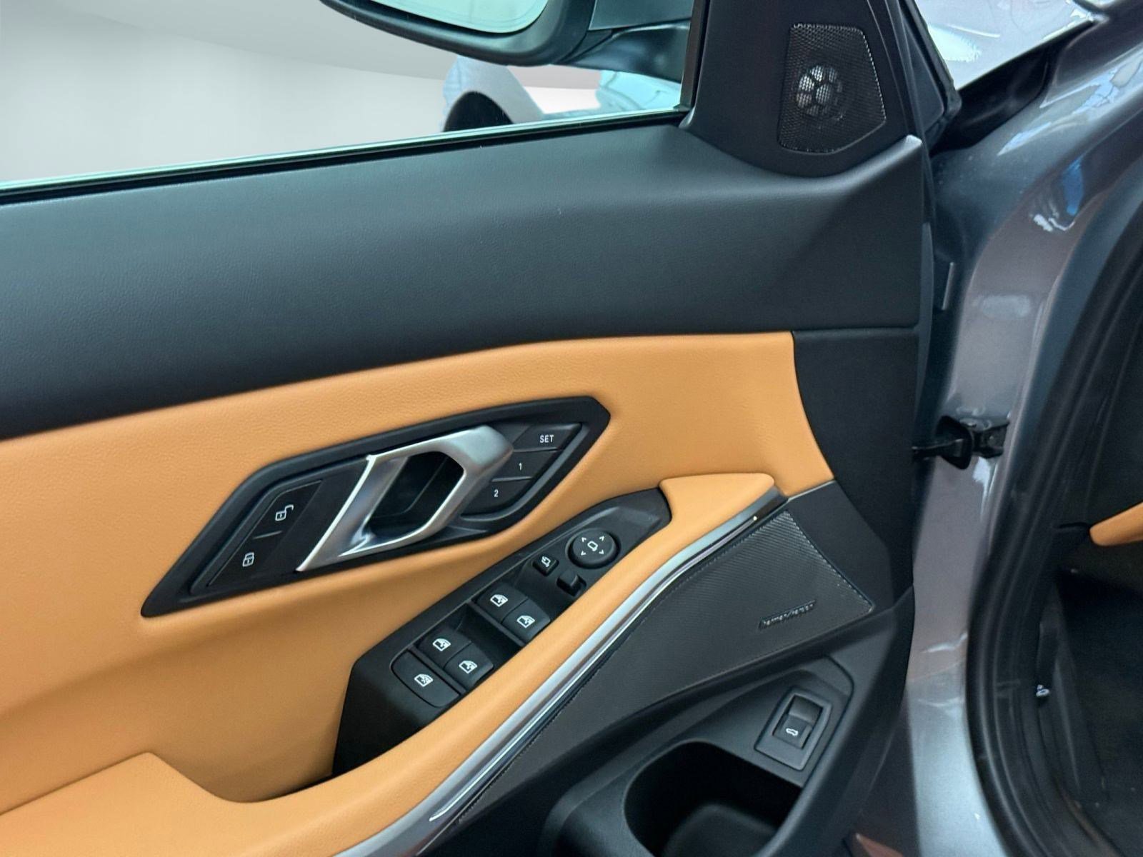 Used 2025 BMW 330i xDrive Sedan w/ Premium Package image 23