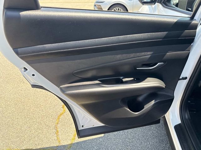 Used 2025 Hyundai Tucson SE image 16