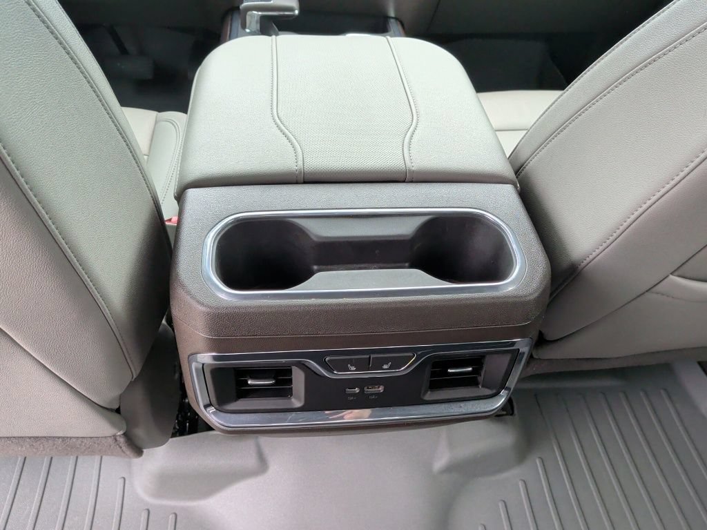 Used 2024 GMC Sierra 1500 SLT AWD/4WD image 40