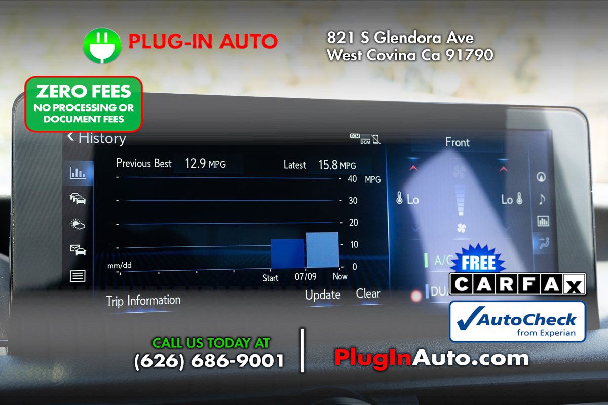 Used 2023 Lexus IS 500 w/ Accessory Package RWD image 37