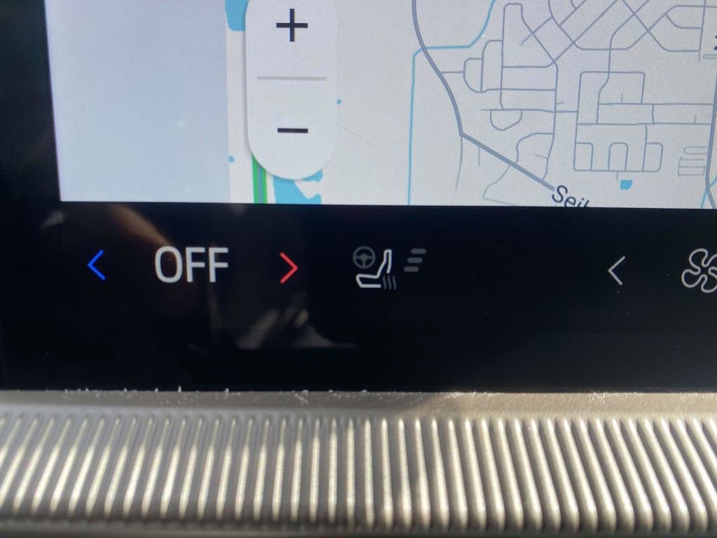 New 2025 Ford Explorer Active w/ Active Comfort Package image 22