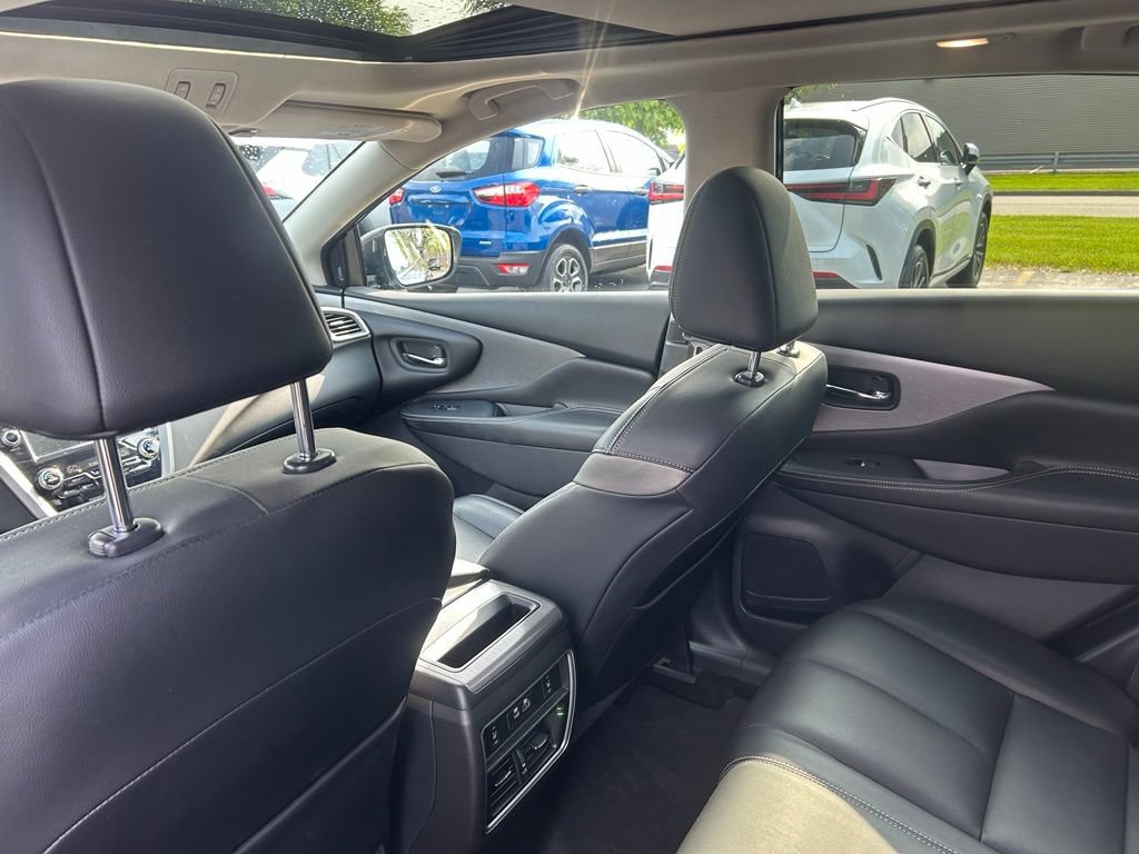 Used 2019 Nissan Murano SL w/ SL Technology Package AWD/4WD image 16