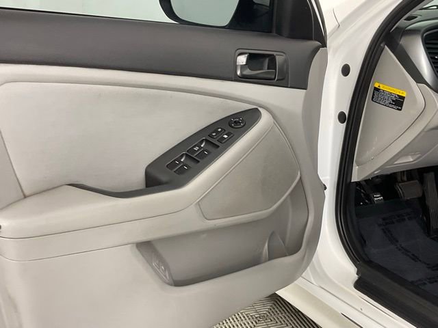 Used 2015 Kia Optima LX image 11