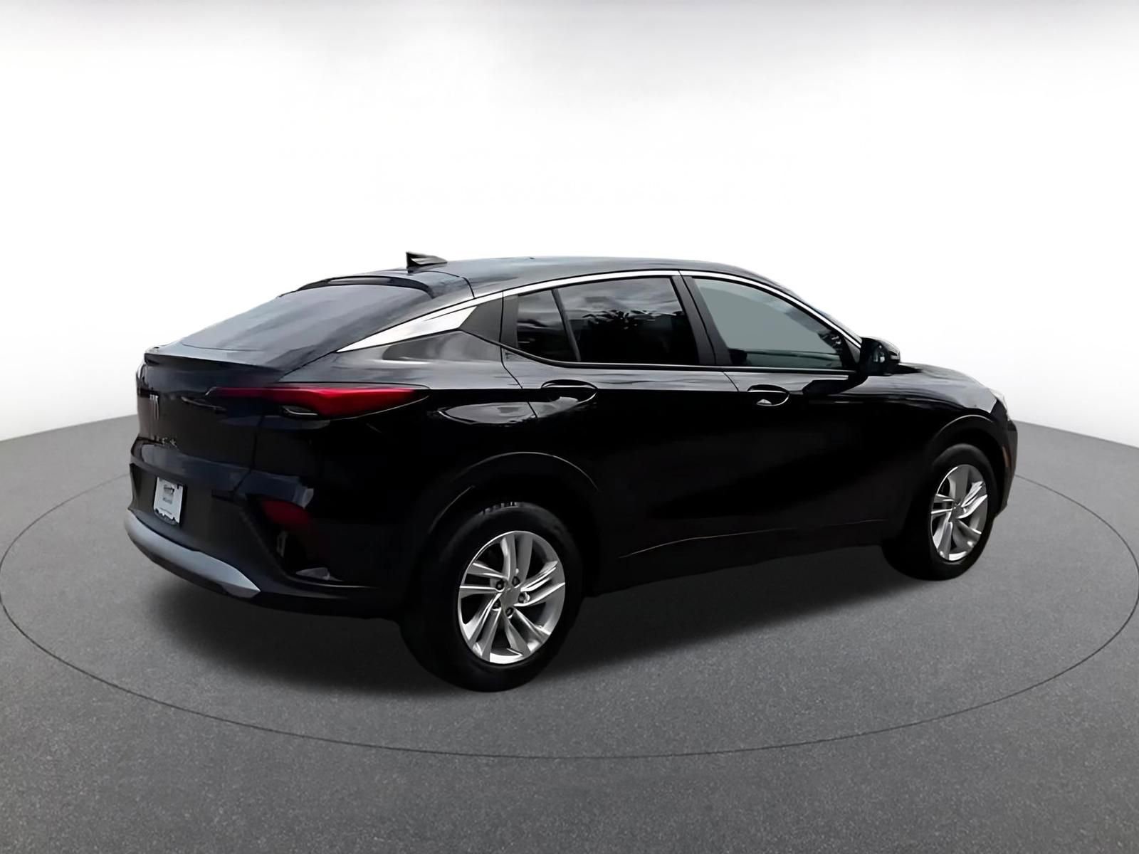 Used 2025 Buick Envista Preferred FWD image 14