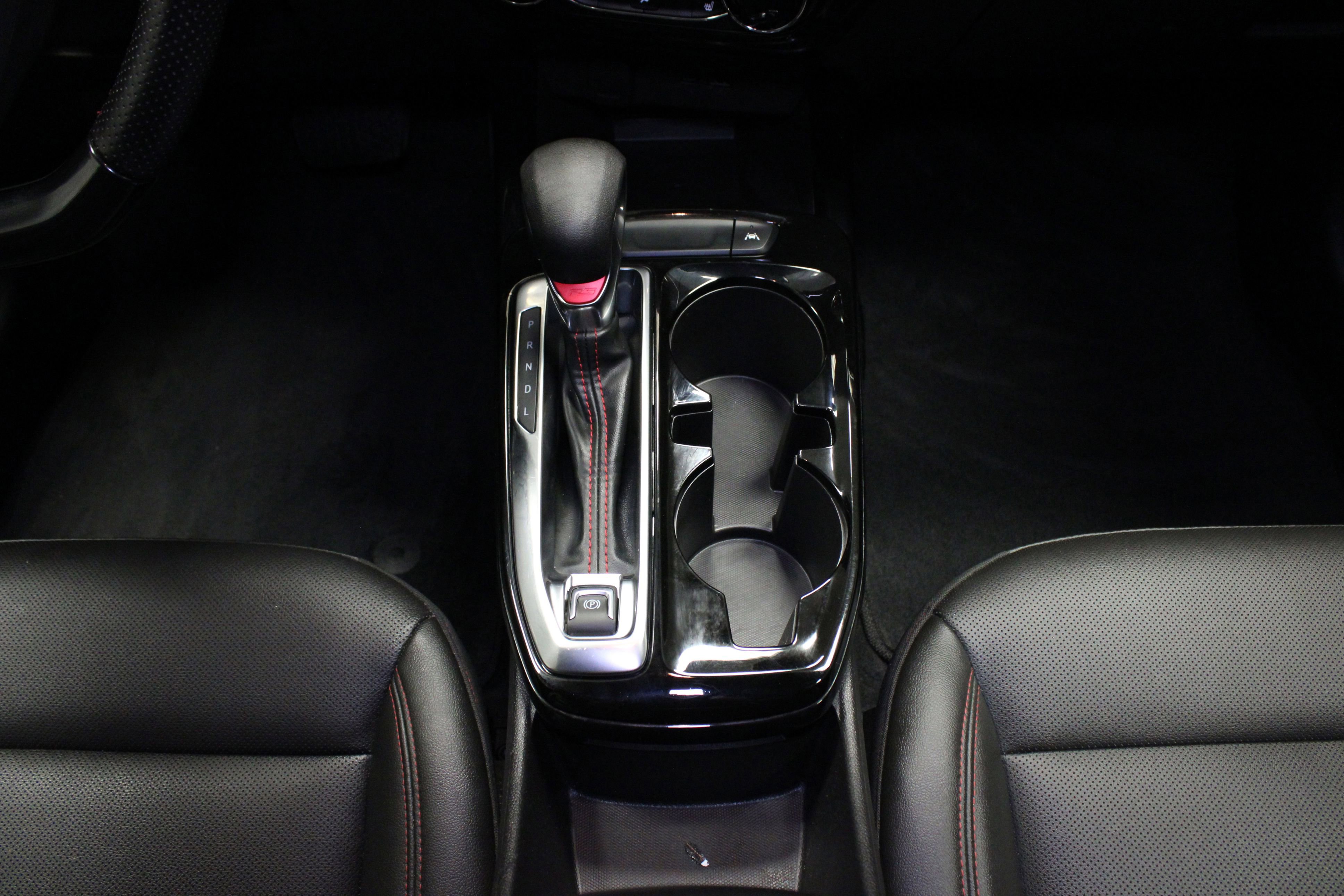 Used 2024 Chevrolet Trax RS w/ Sunroof Package FWD image 20