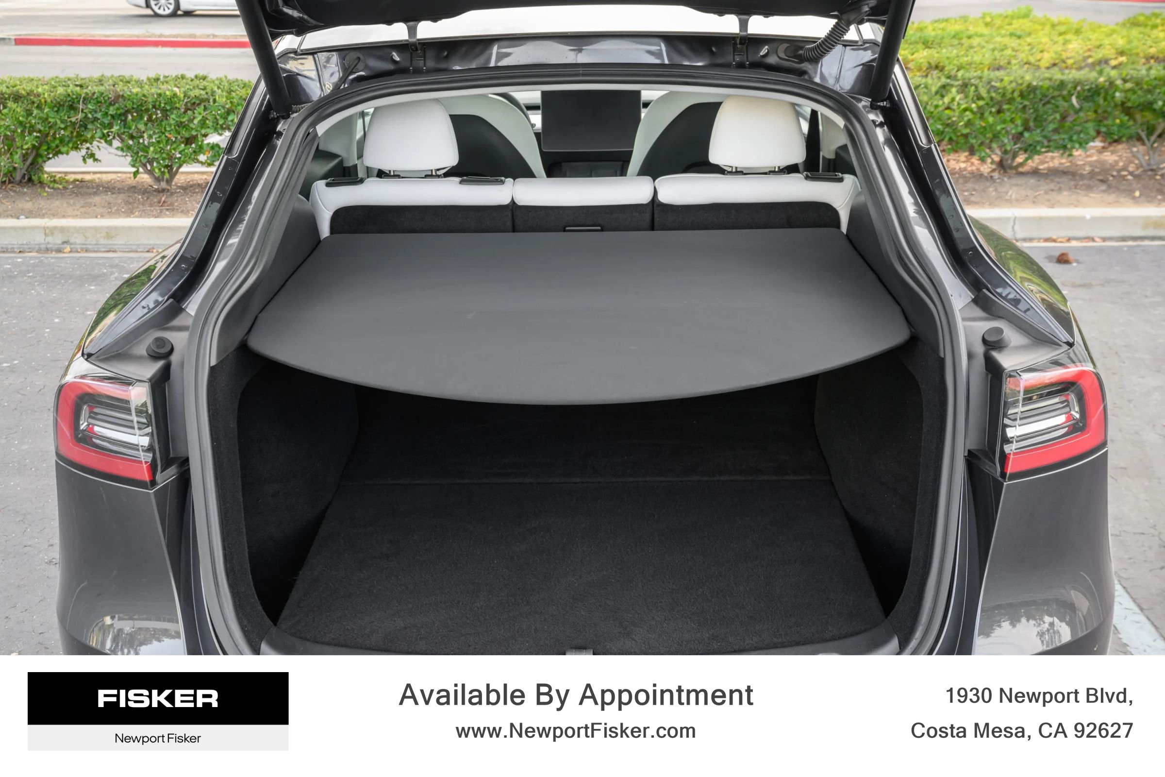 Used 2024 Tesla Model Y Long Range AWD/4WD image 24