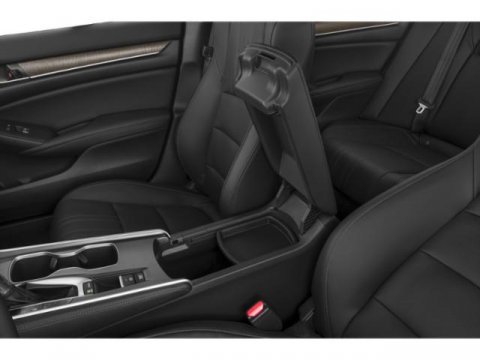 Used 2018 Honda Accord Touring image 16