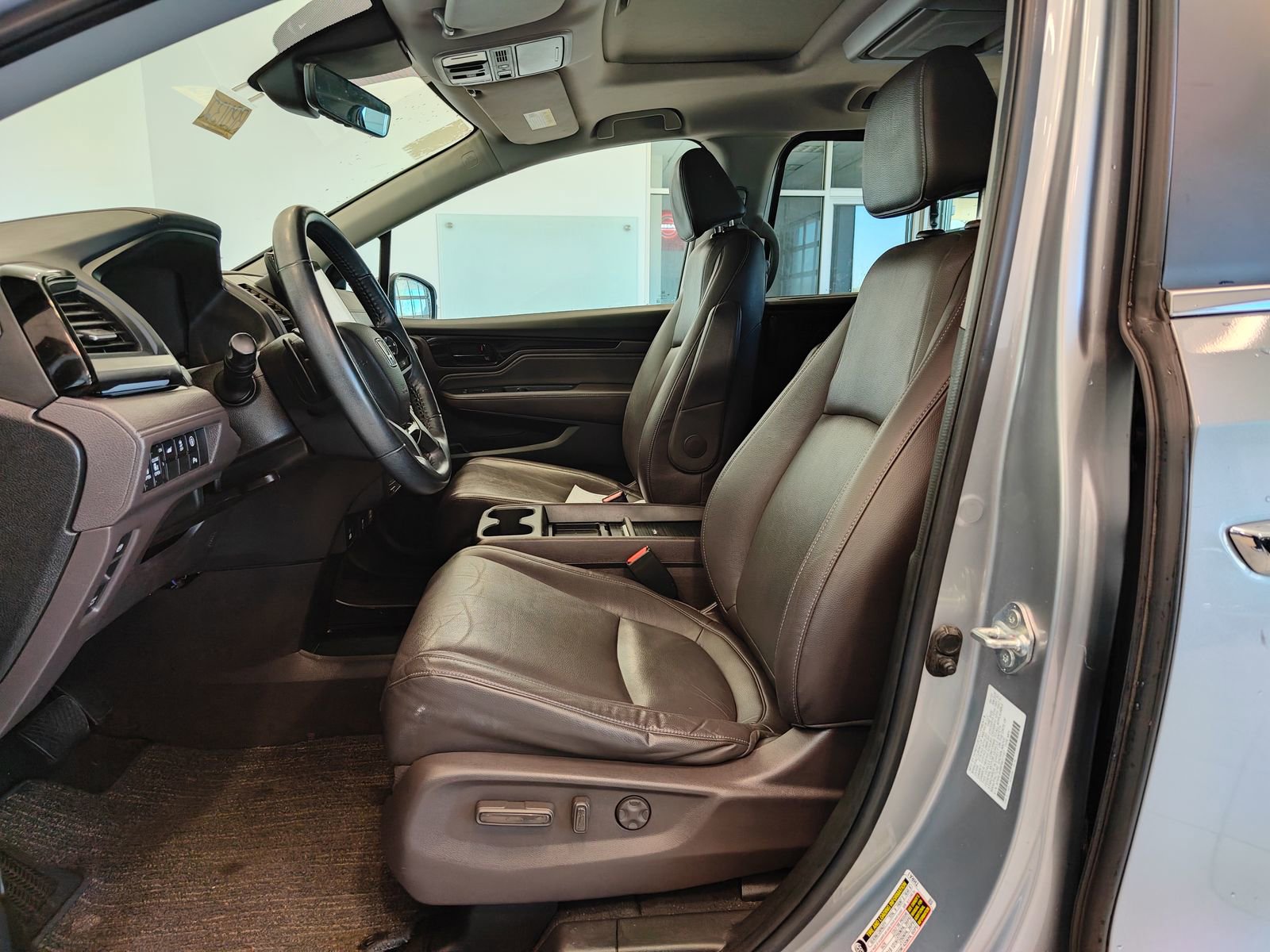 Used 2023 Honda Odyssey Touring image 9
