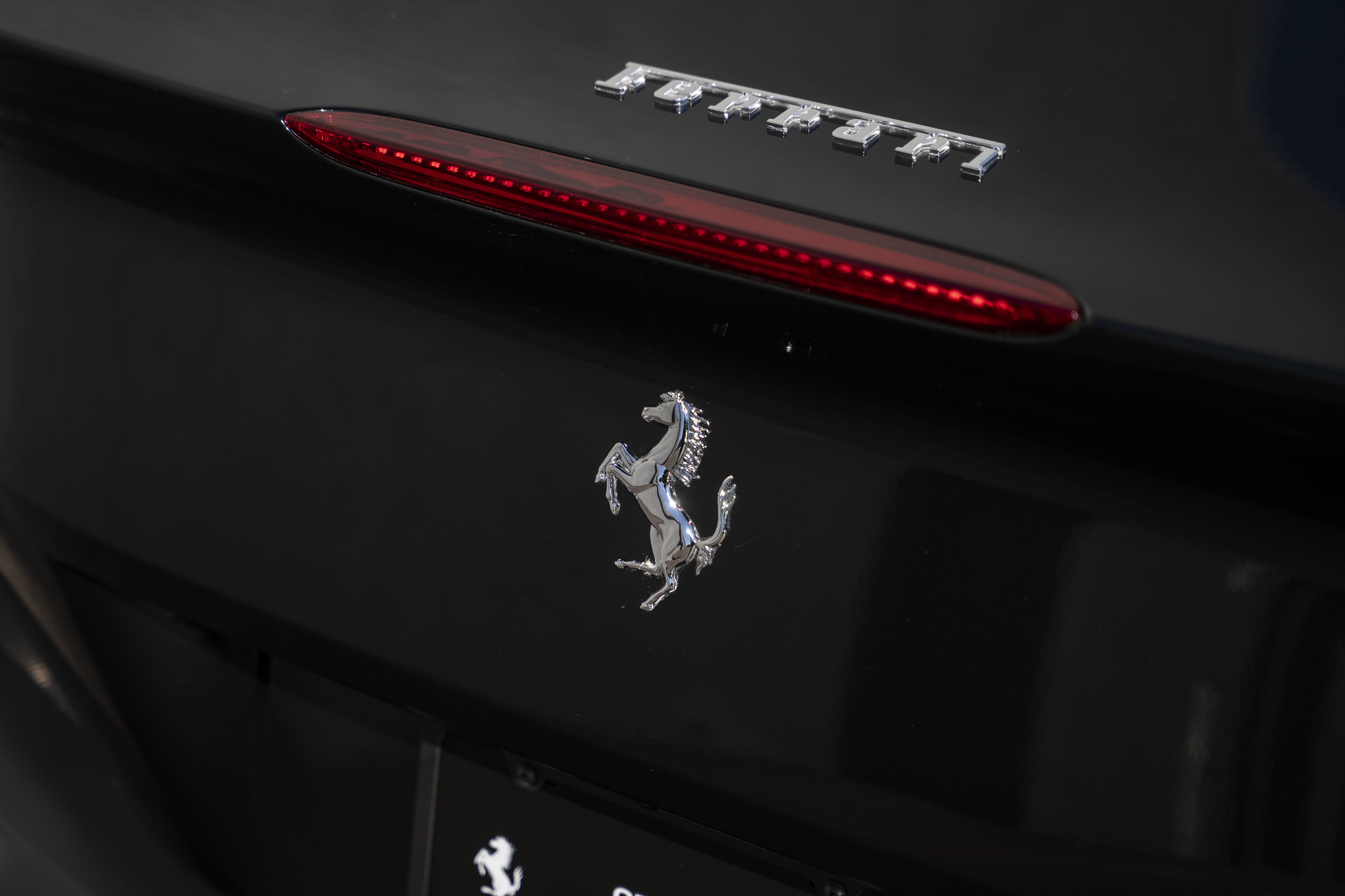Certified 2019 Ferrari Portofino image 13