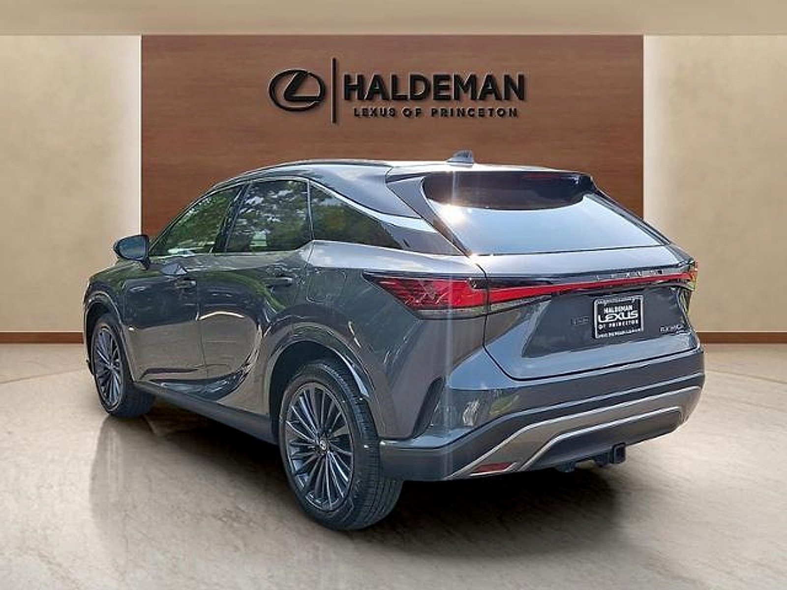 Used 2026 Lexus RX 350h AWD/4WD image 4