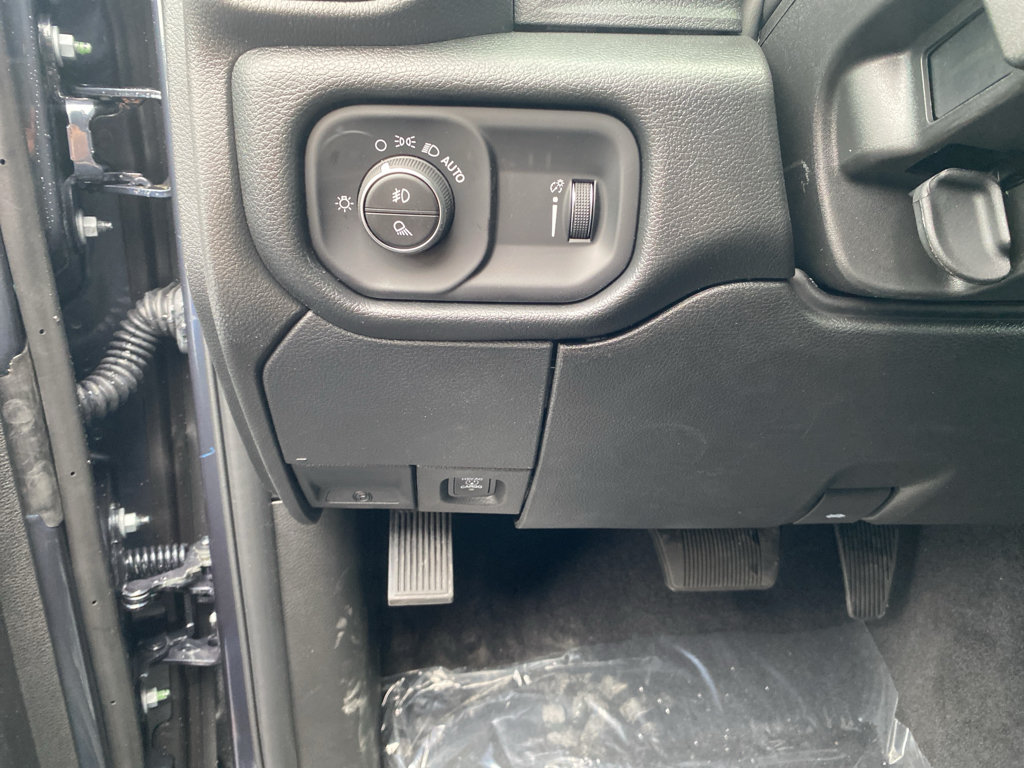 New 2026 RAM 2500 Tradesman AWD/4WD image 23