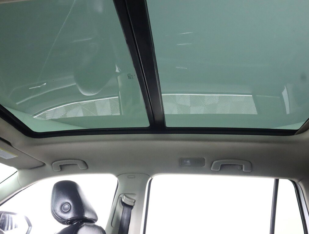 Used 2018 Volkswagen Atlas Launch Edition image 26