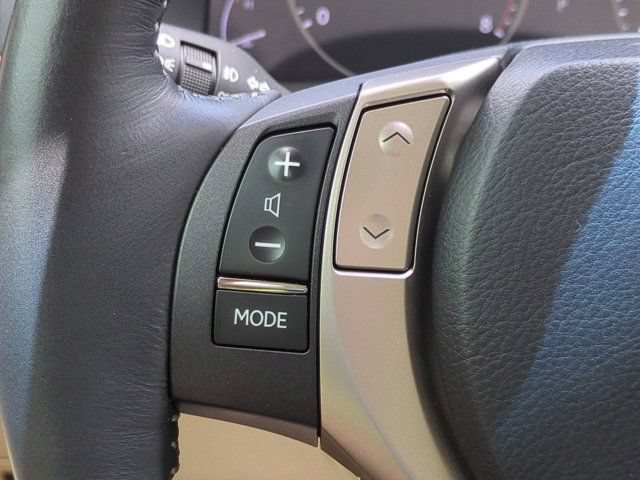 Used 2014 Lexus ES 350 w/ Luxury Package FWD image 23