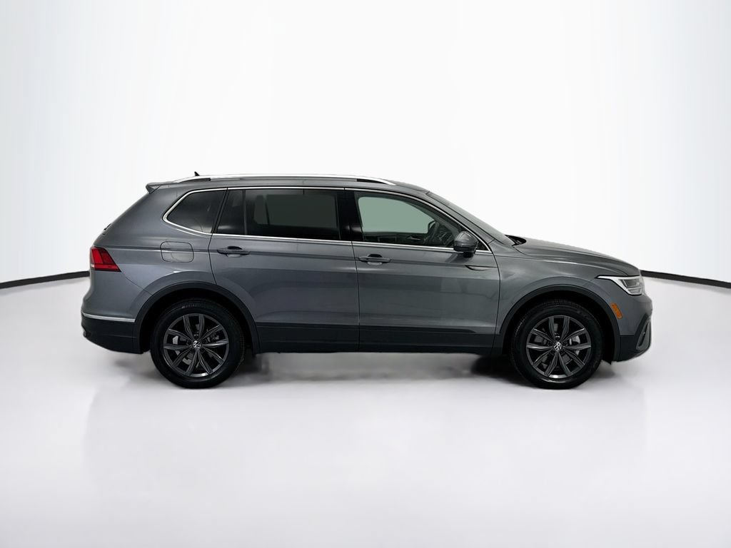 Used 2023 Volkswagen Tiguan SE FWD image 4
