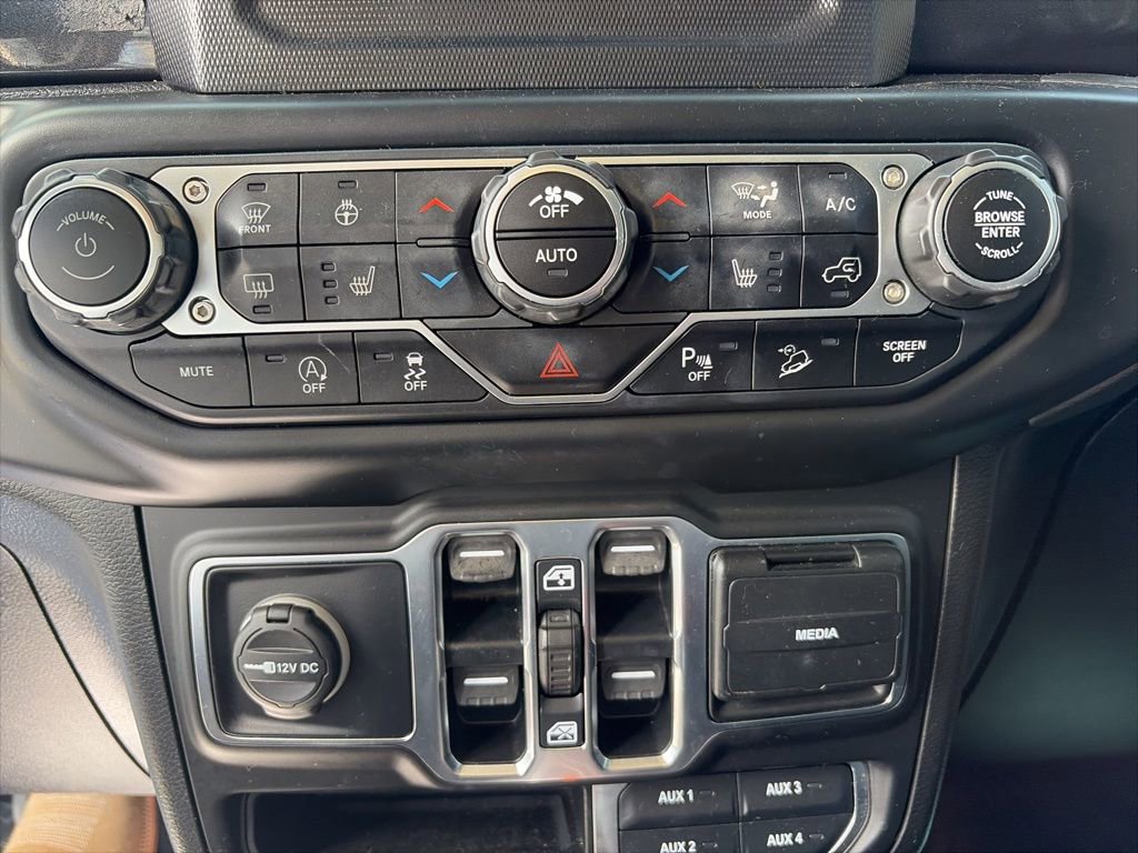 Used 2021 Jeep Wrangler Unlimited Sahara image 20