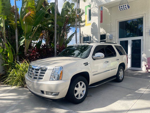 Used 2013 Cadillac Escalade 2WD image 31