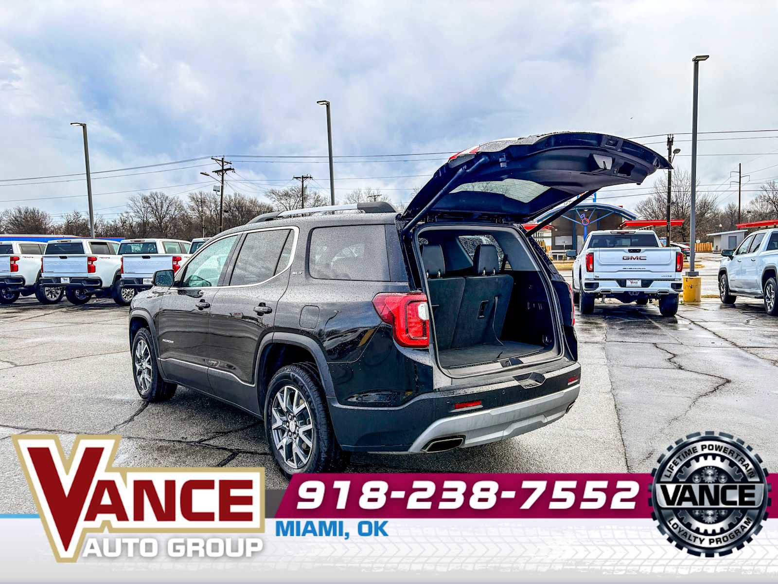 Used 2023 GMC Acadia SLT AWD/4WD image 17
