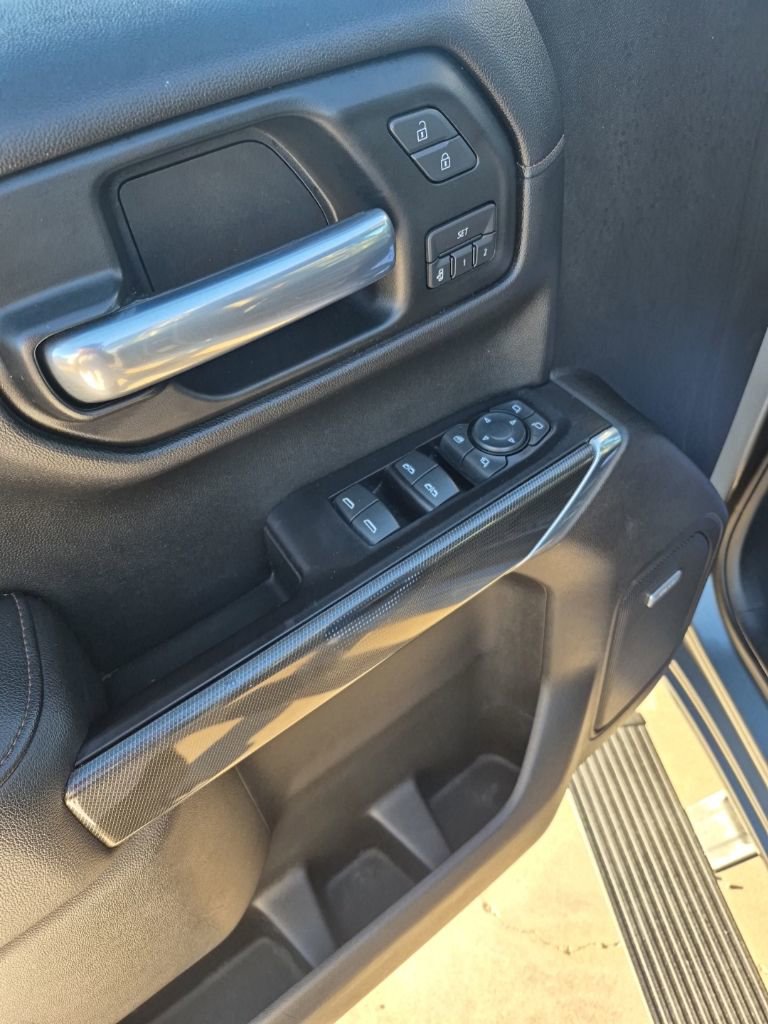 Used 2019 GMC Sierra 1500 AT4 w/ AT4 Premium Package image 14