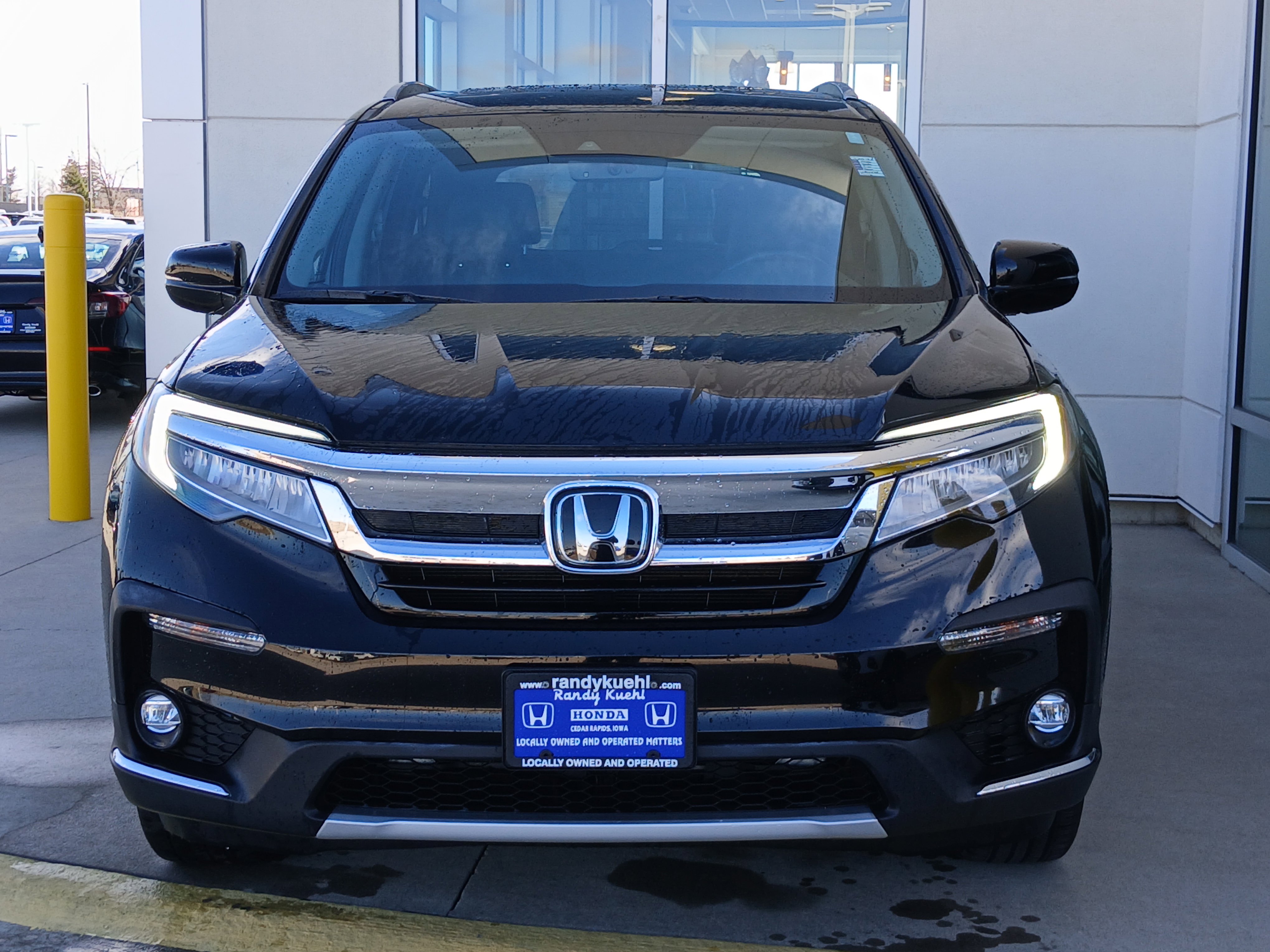 Used 2020 Honda Pilot Touring image 3