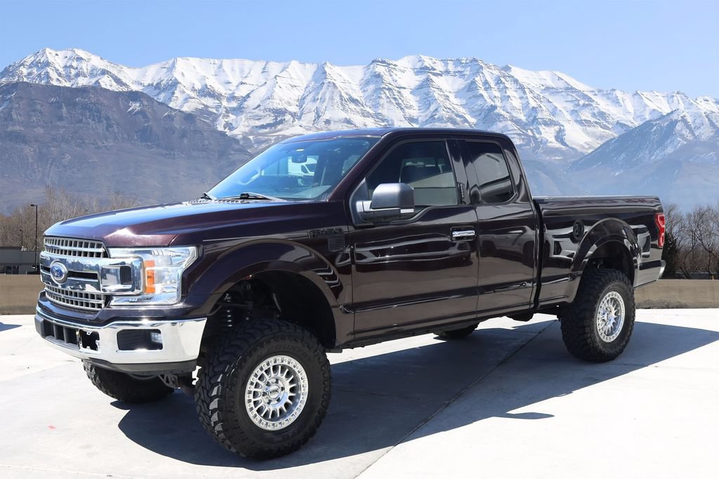 Used 2018 Ford F150 XLT w/ Equipment Group 302A Luxury RWD image 2