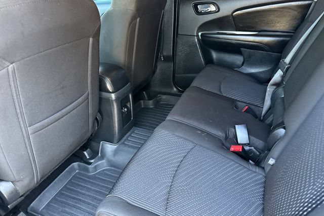 Used 2019 Dodge Journey SE w/ Blacktop Package FWD image 14