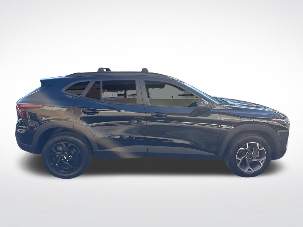 Used 2024 Chevrolet Trax LT FWD image 8